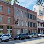 Oglethorpe Lodge