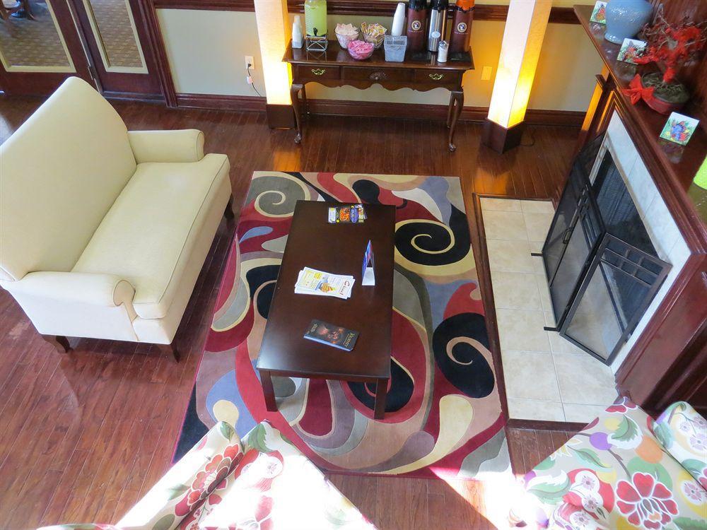 Wingate By Wyndham Savannah Gateway Hotel