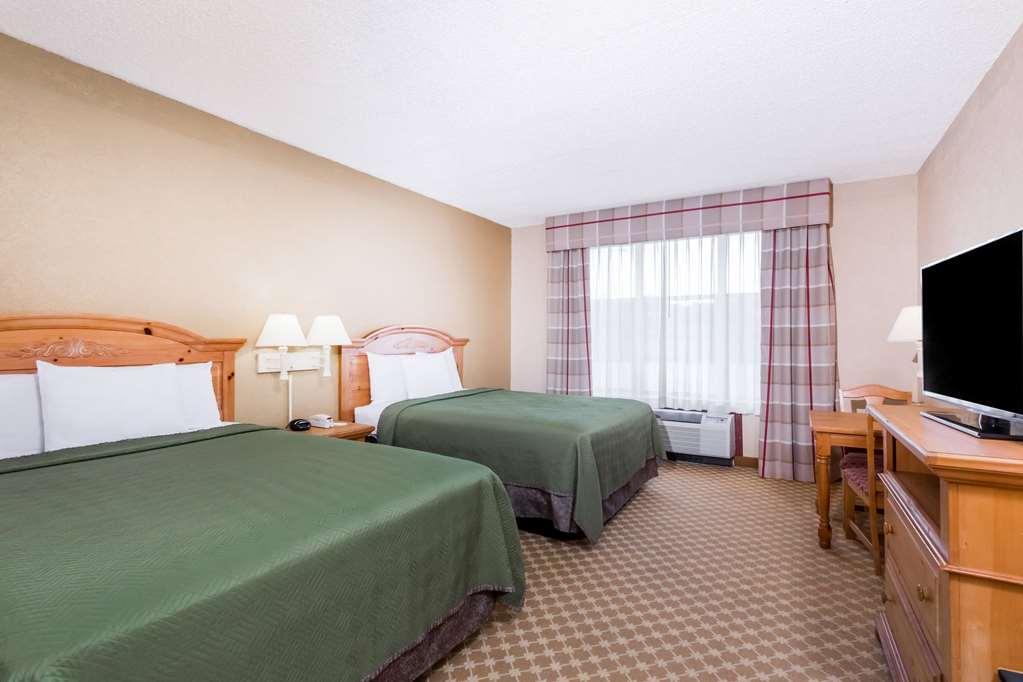 Wingate By Wyndham Savannah Gateway Hotel 2*