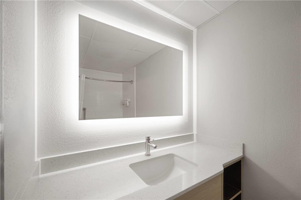 Wingate By Wyndham Savannah Gateway Hotel 2*