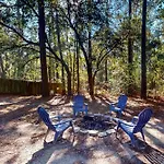 7 Leeward Ct.