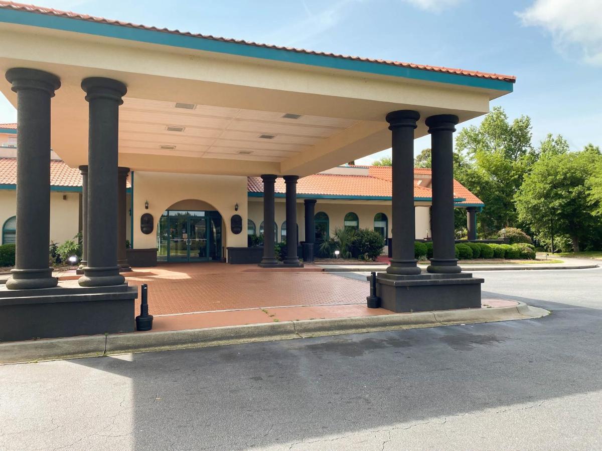6 Savannah Ga Gateway & I95 Hotel
