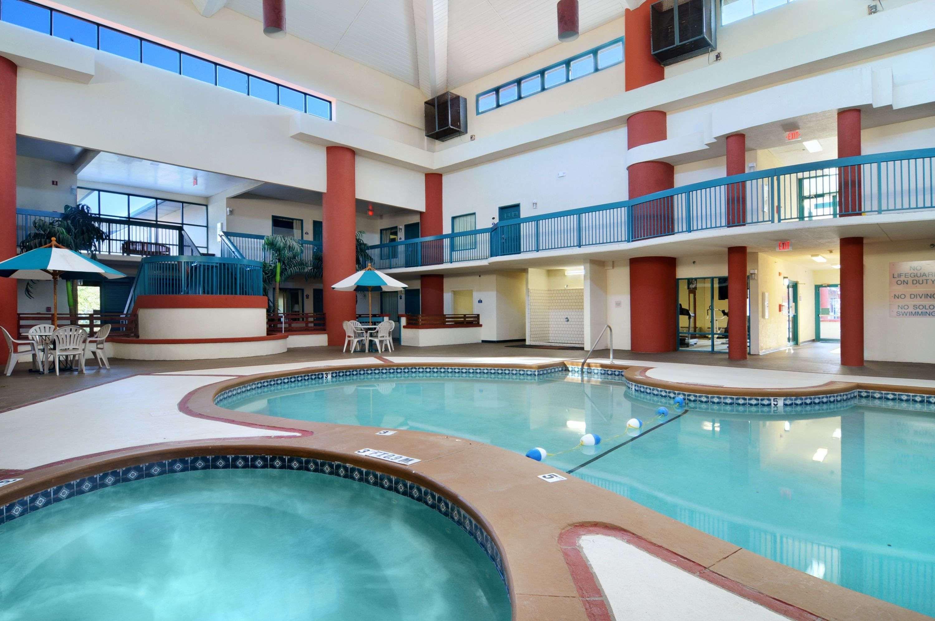 Hotel 6 Savannah Ga Gateway & I95 2*