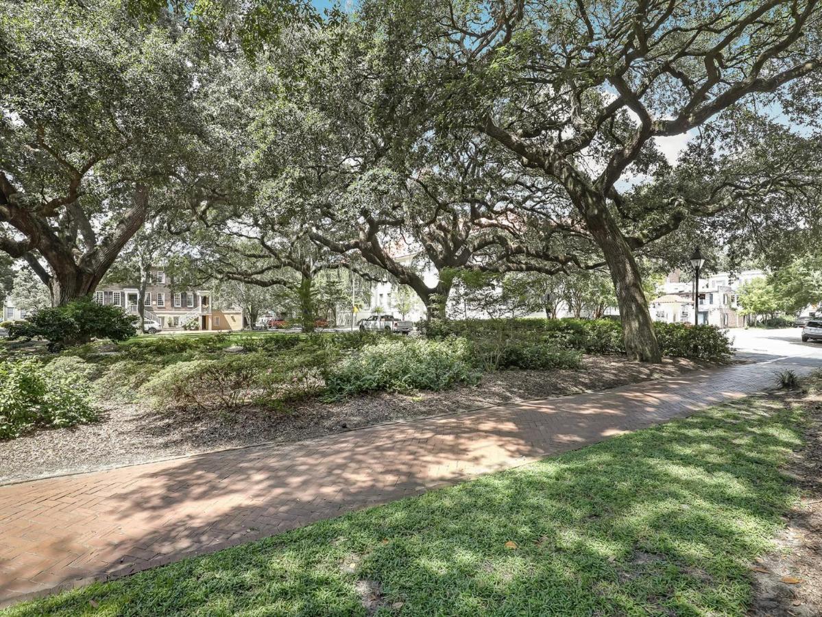Gordon Tree Apartment