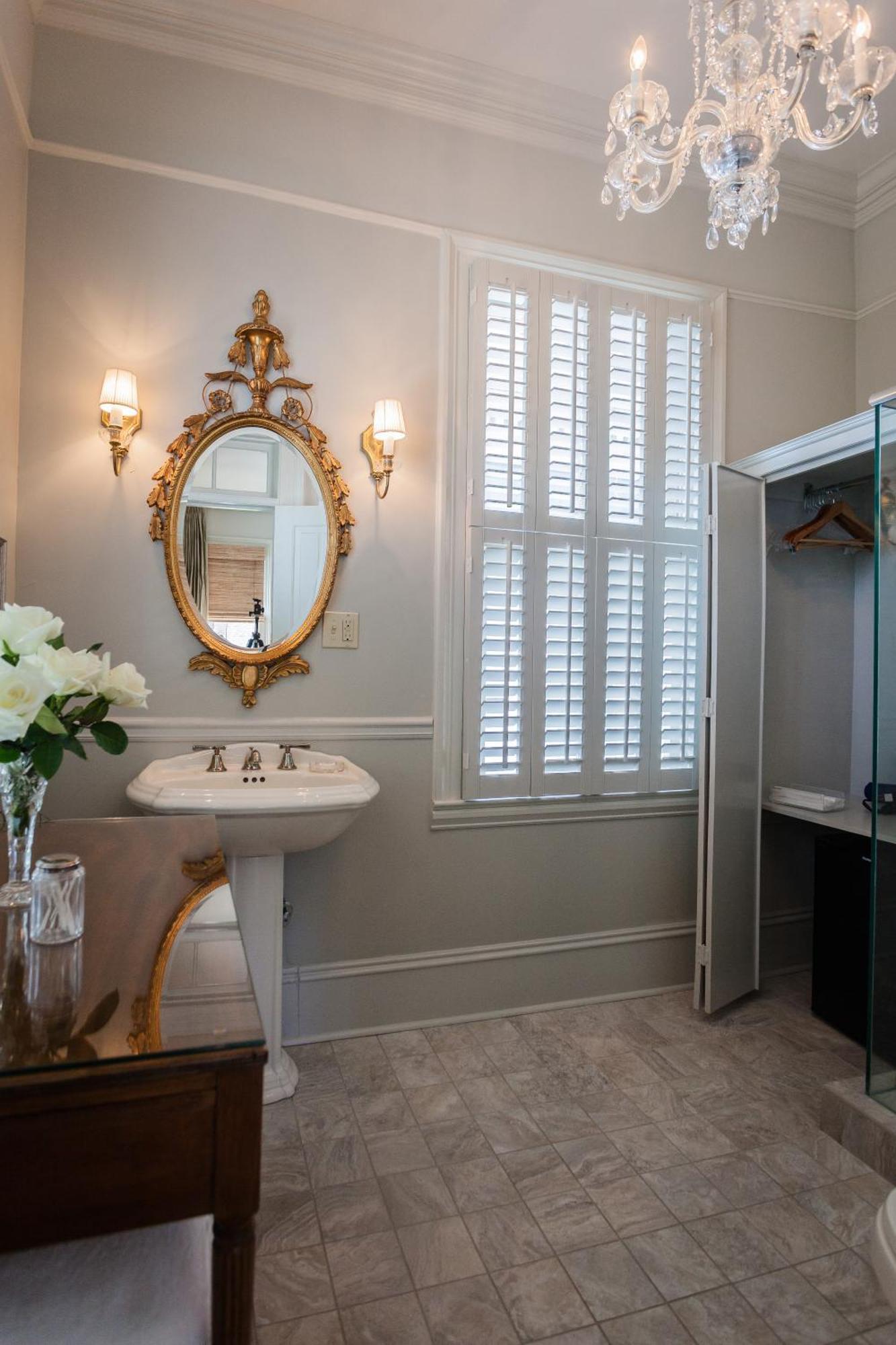Catherine Ward House 3*