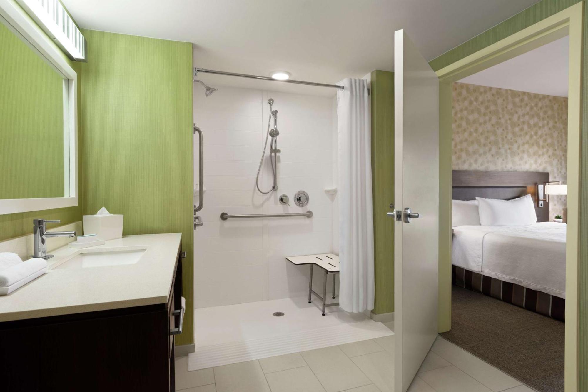 Hotel Home2 By Hilton Savannah Airport 3*