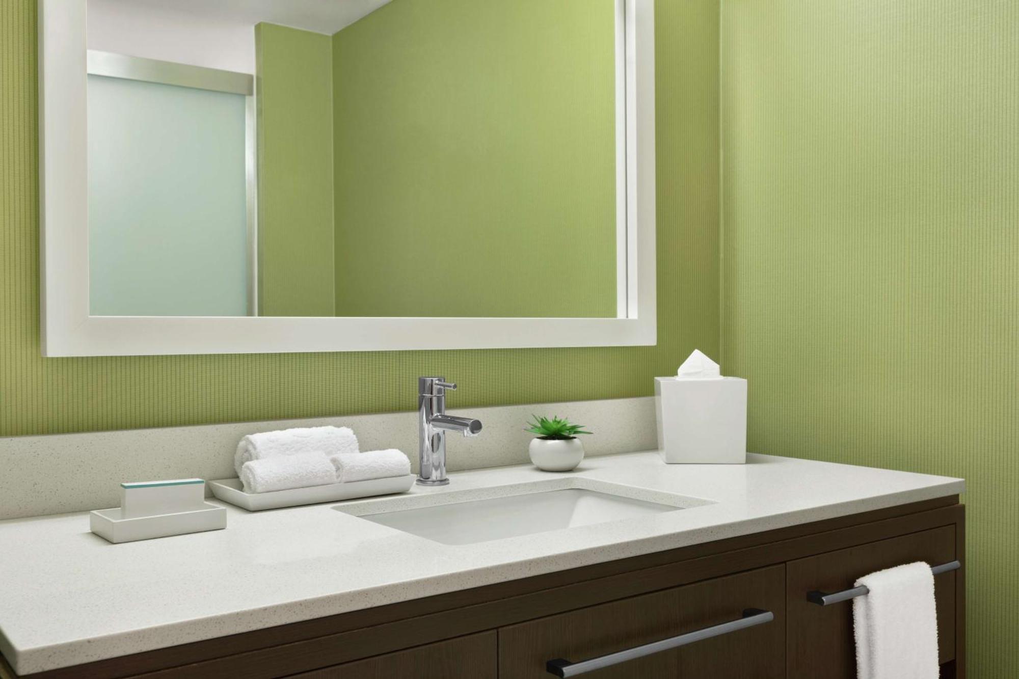 Hotel Home2 By Hilton Savannah Airport