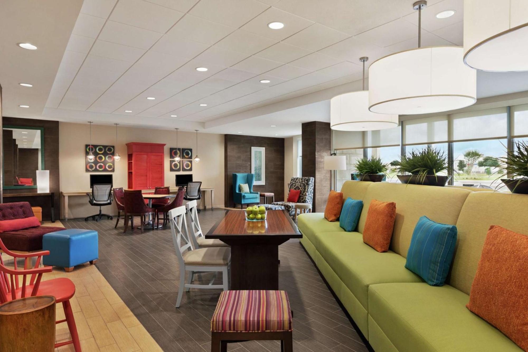 Home2 By Hilton Savannah Airport Hotel