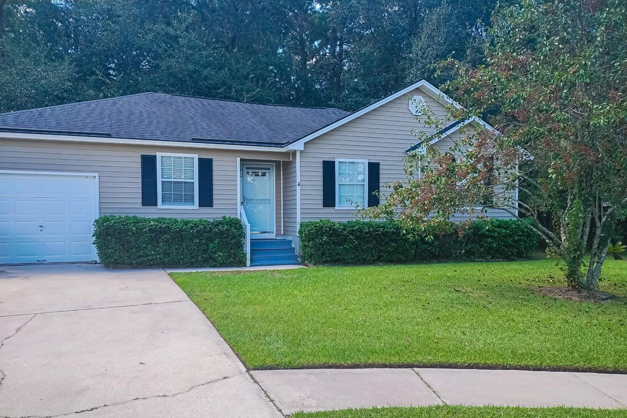 7 Leeward Ct. * Savannah