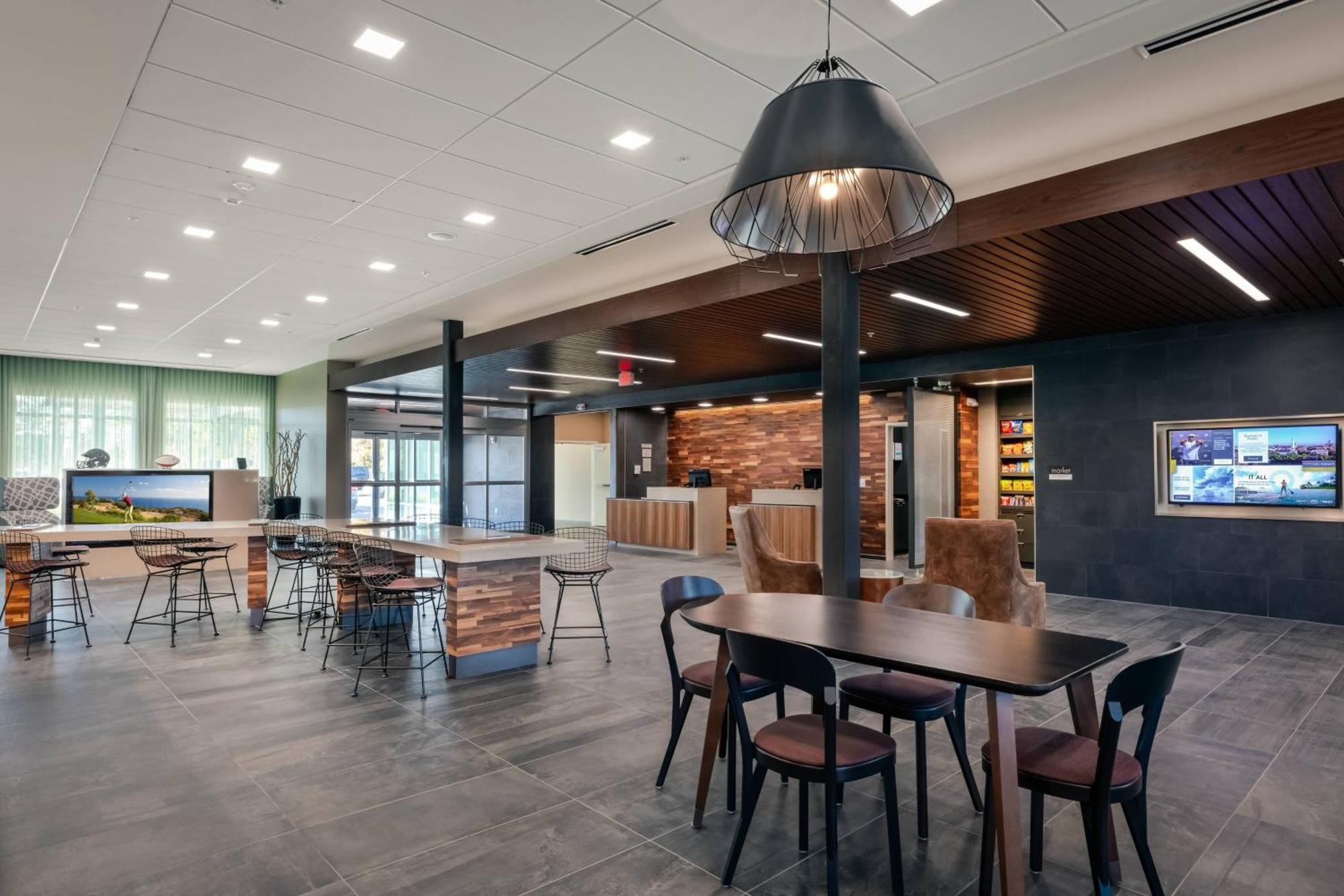 Courtyard By Marriott Savannah Airport 3*