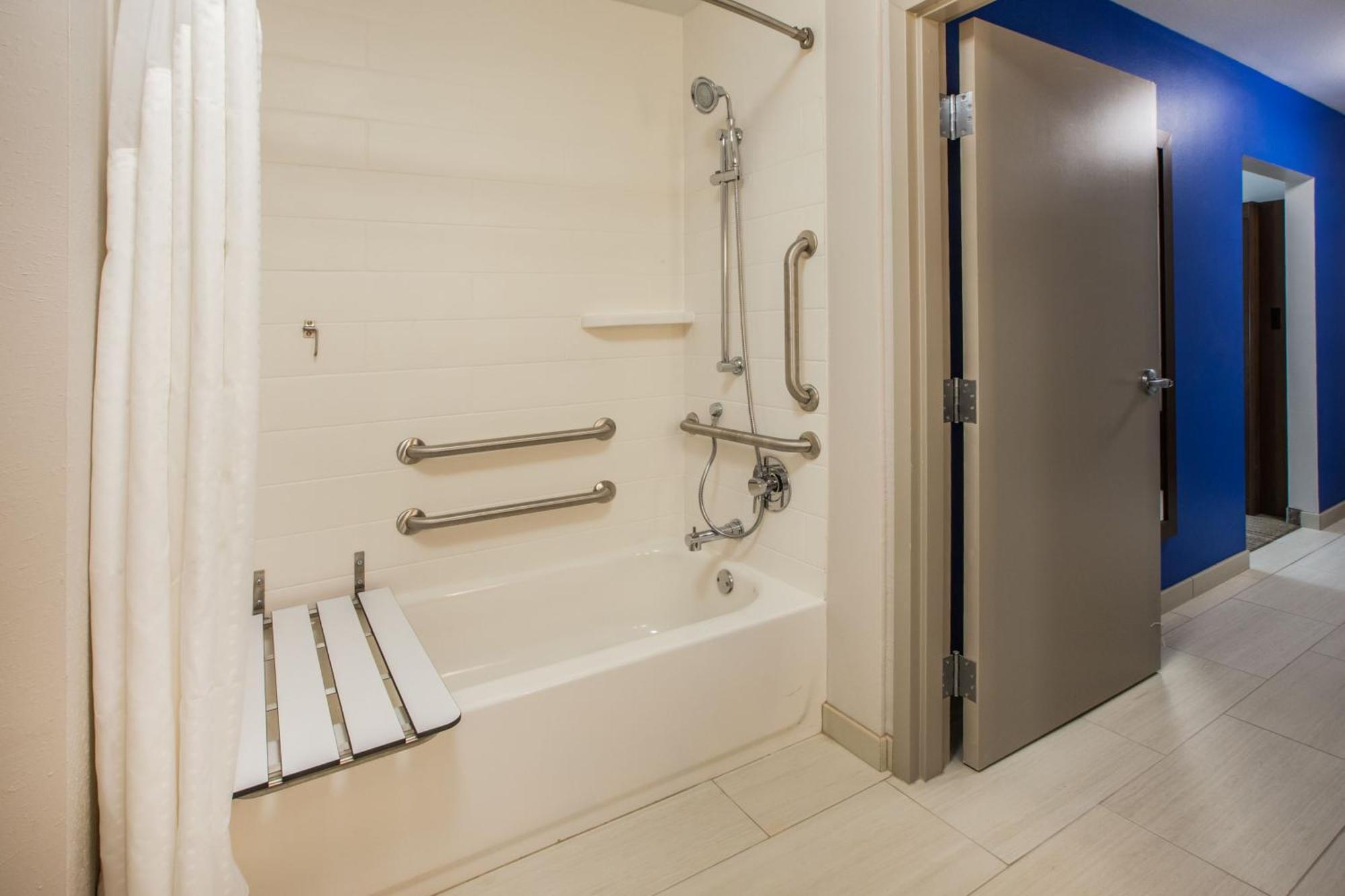 Express - Gateway By Ihg Hotel