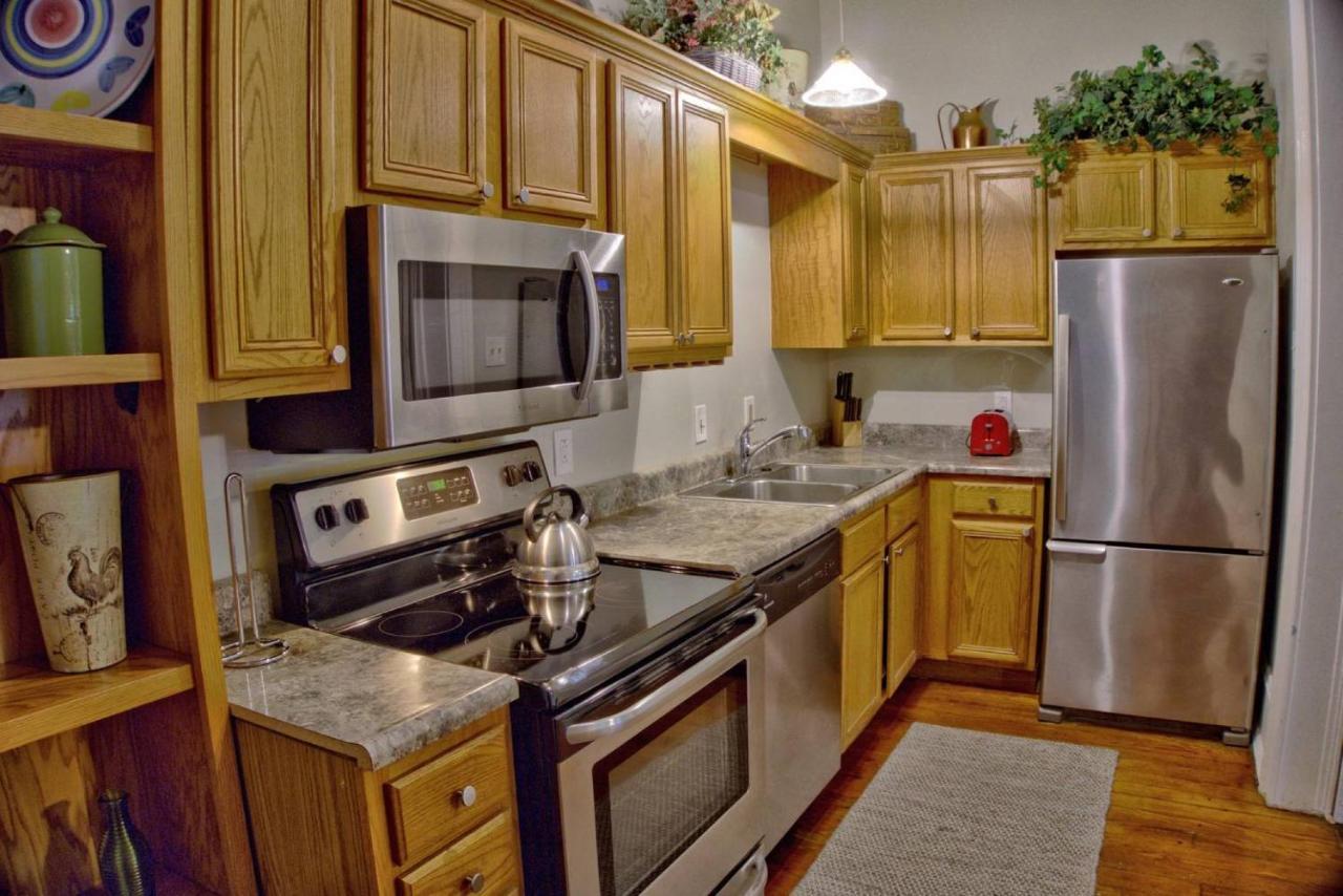 Beautiful 6 Bed, 5 Bath Historic *