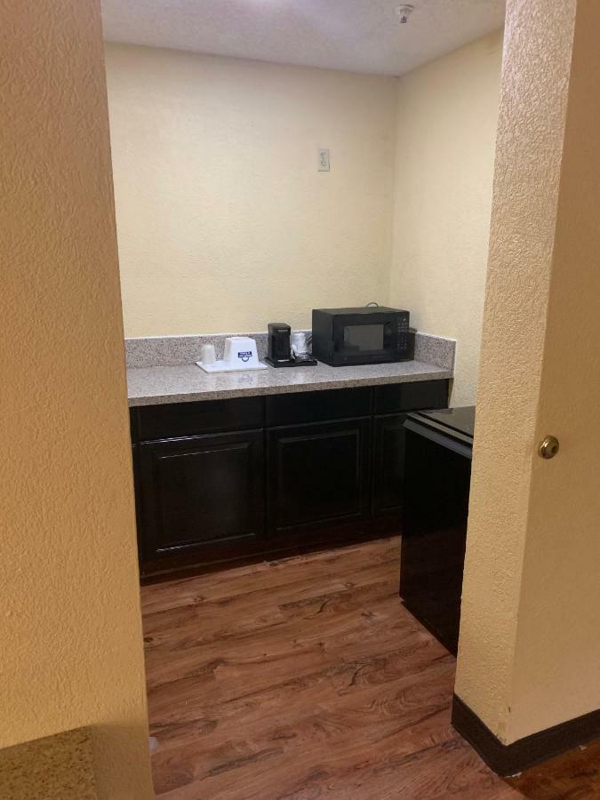 6 Savannah Ga Gateway & I95 Hotel 2*