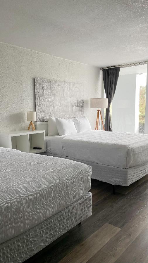 Hotel Oneway Savannah *
