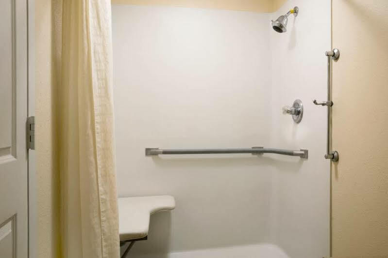 Motel Days & By Wyndham Midtown Savannah